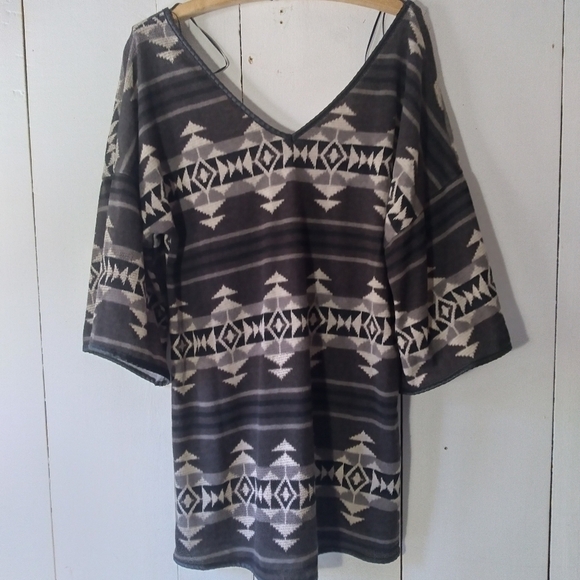 𝅺southwest aztek tunic shirt v neck - Picture 2 of 8